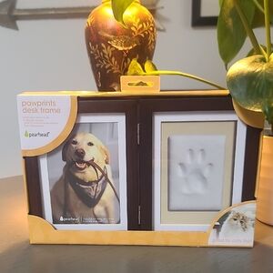 Pearhead Brown Pawprints Desk Frame